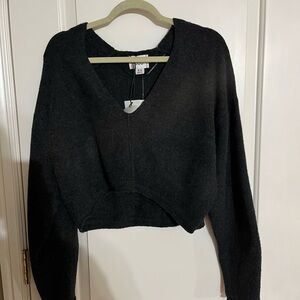 Brand new urban outfitters cropped sweater